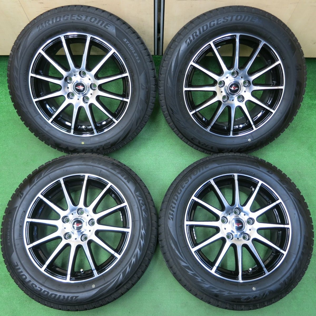 ブリジストン 205/65R16 スタッドレス 8〜9分残ってます