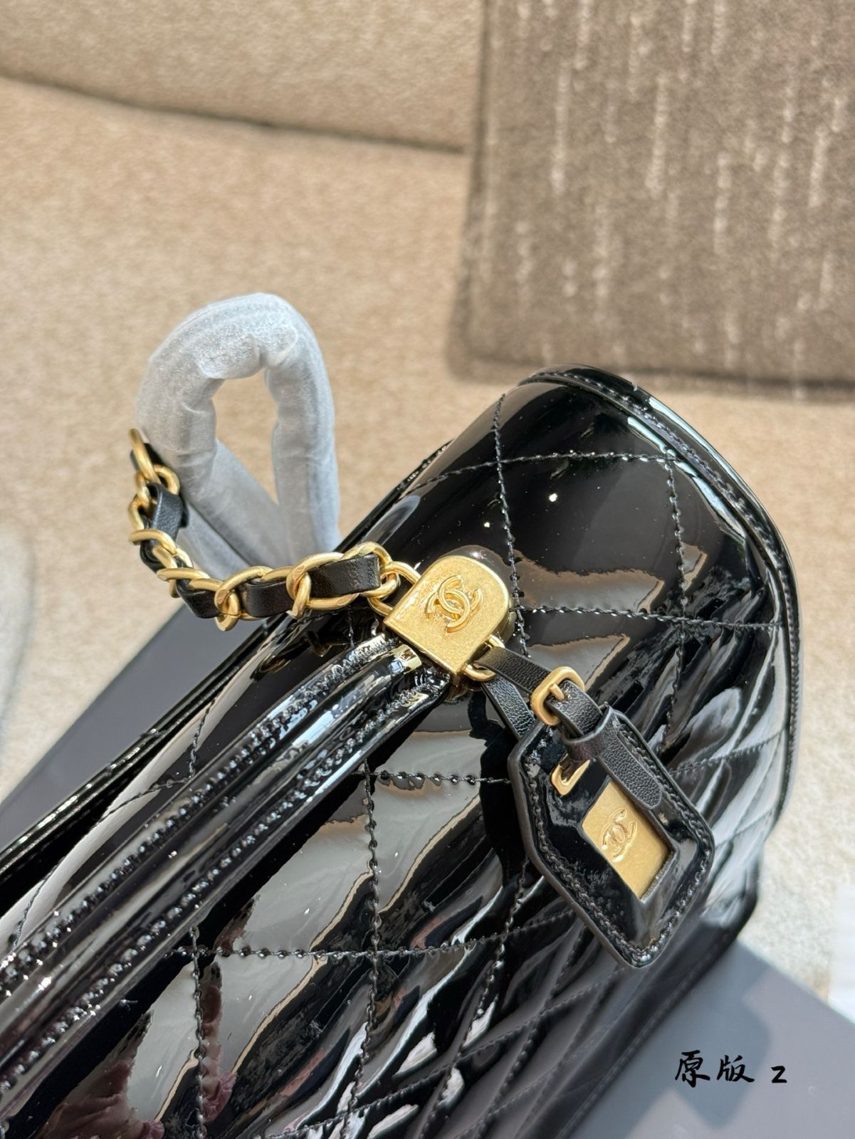 今日特価】Chanel 22k パテントレザー ダブルショルダーバッグ
