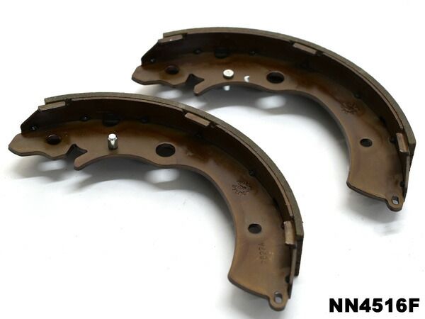 ジムニー JB64W ブレーキシュー リア リアシュー 前後 アケボノ 国産