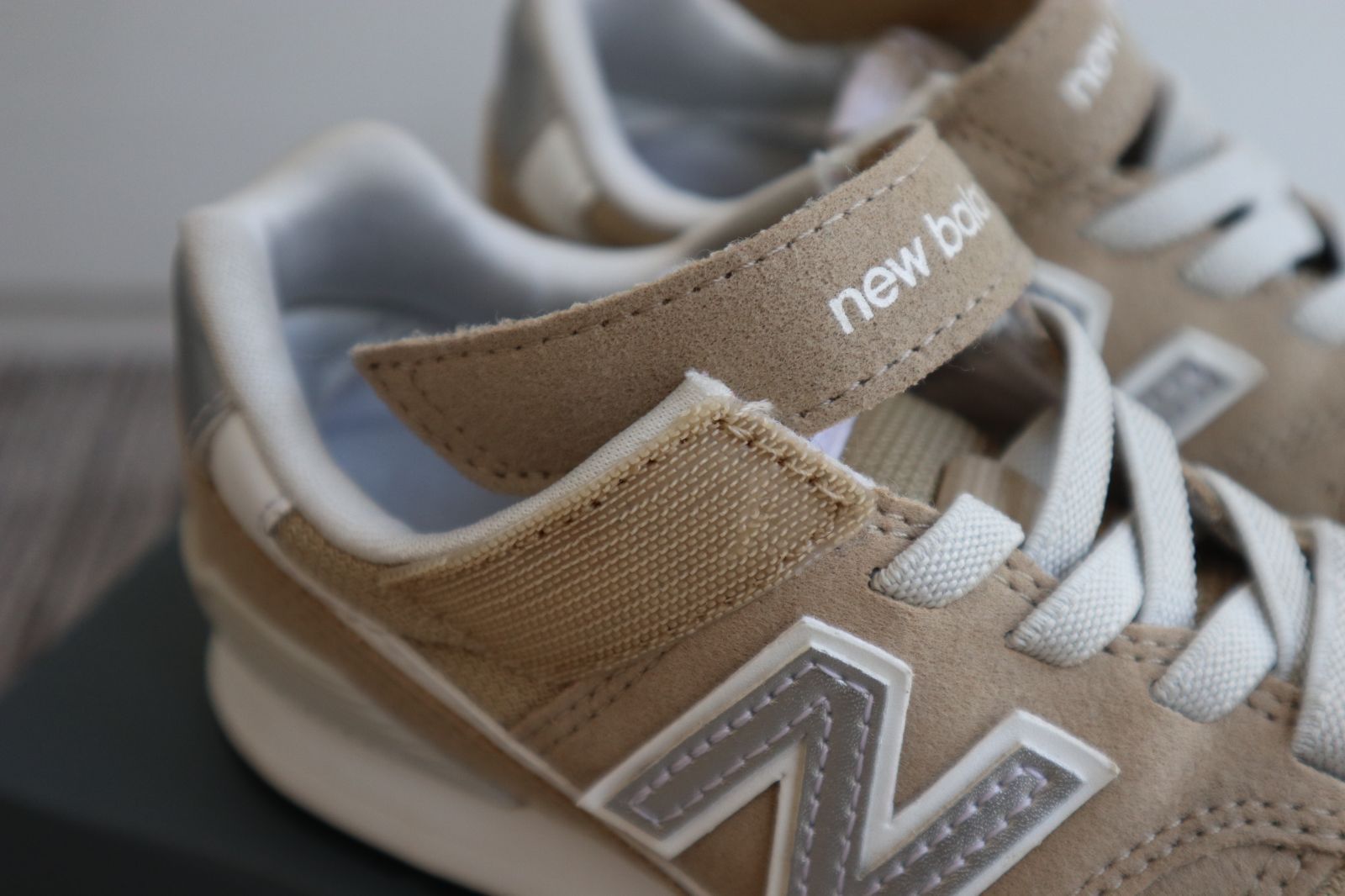 New Balance YV996JB3 ベージュ 20.0 cm New Balance YV996JB3 BEIGE 22SS-I（ニューバランス YV996JB3