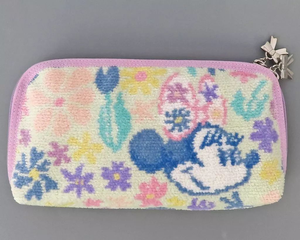 フェイラー　インマイリボン　ミニー　便利ポーチ　新品未開封⭐︎ フェイラーからミニーマウス柄ハンカチ、ポーチ、トートが登場