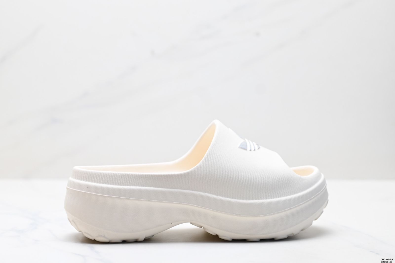 大人気★adidas ADIFOM スタン サンダル /ADIFOM STAN SLIDES Adifom スタン サンダル / Adifom Stan Slides / 厚底サンダル