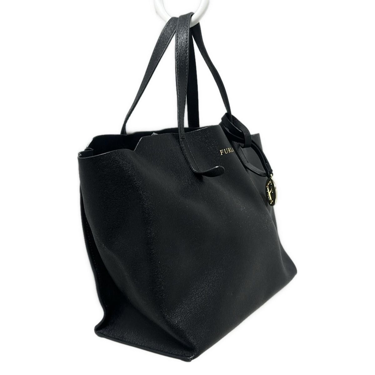 【ララさま】FURLA トートバッグ 黒 レザー FURLA(フルラ) トートバッグ - 黒 レザー - メルカリ