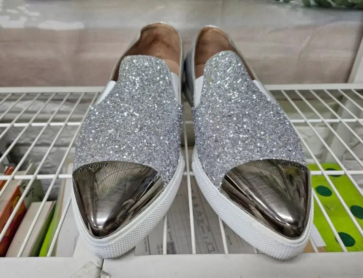 MIUMIU グリッダー スリッポン