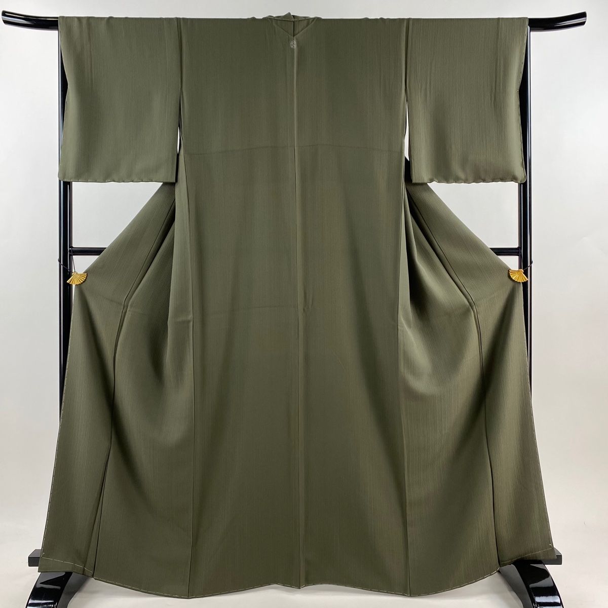 色無地 身丈165cm 裄丈66cm M 袷 華草木五度染 落款 地紋 茶緑色 正絹 秀品 一つ紋