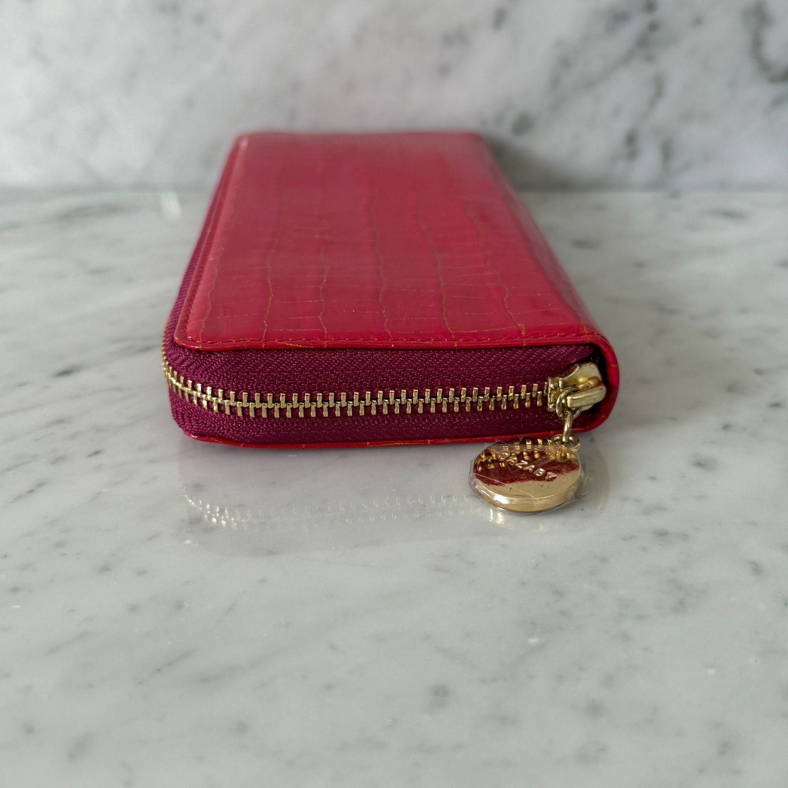 【未使用】サザビー／長財布 新品 未使用 SAZABY サザビー 長財布 ラウンドファスナー エナメル