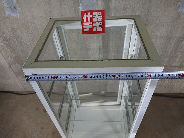 ガラス棚 アパレル