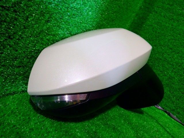 NSP170G シエンタ 右ドアミラー 143962