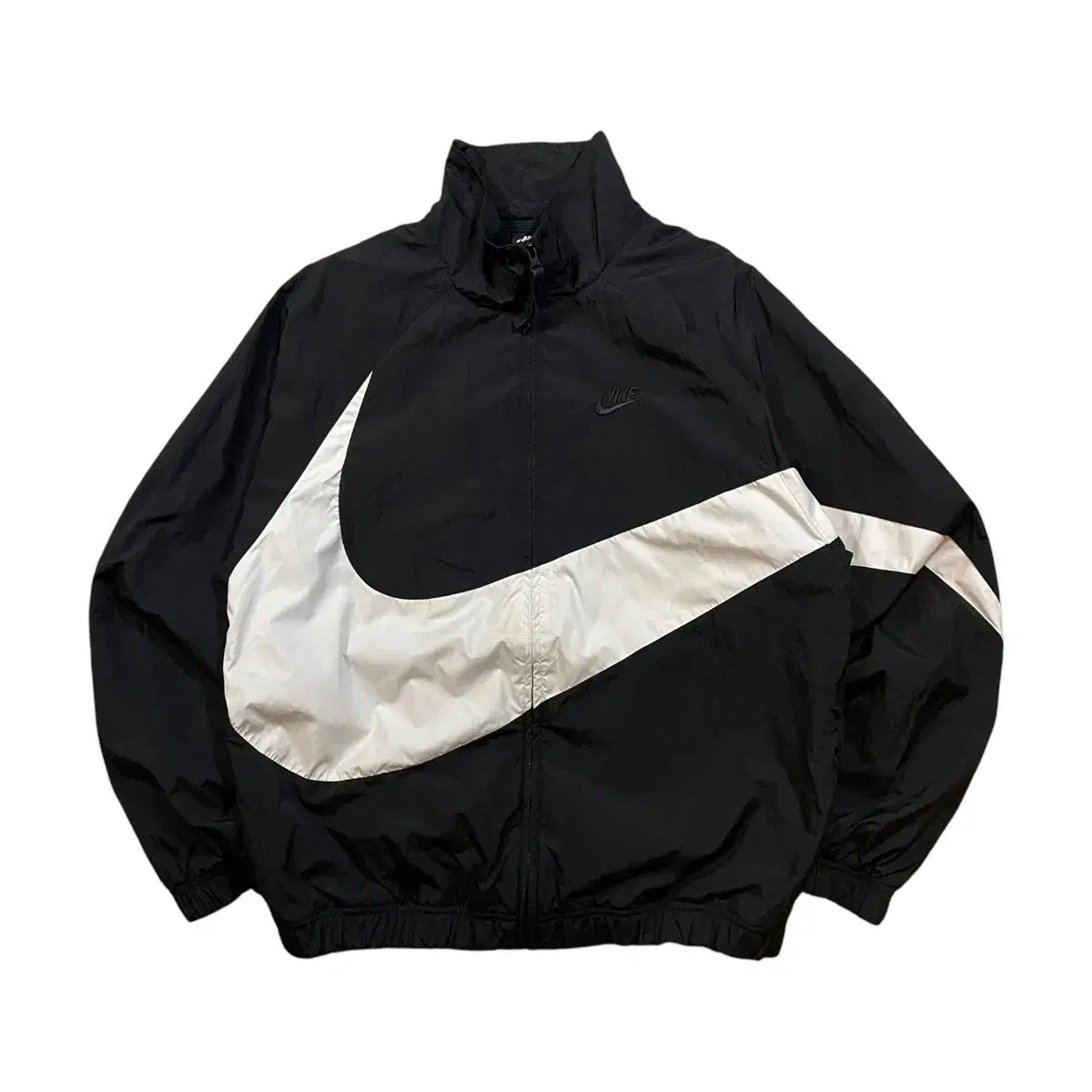 ボーイズ】Nike(ナイキ)ビッグスウォッシュウィンドブレーカー (Nike/キッズアウター) 80915702【BUYMA】