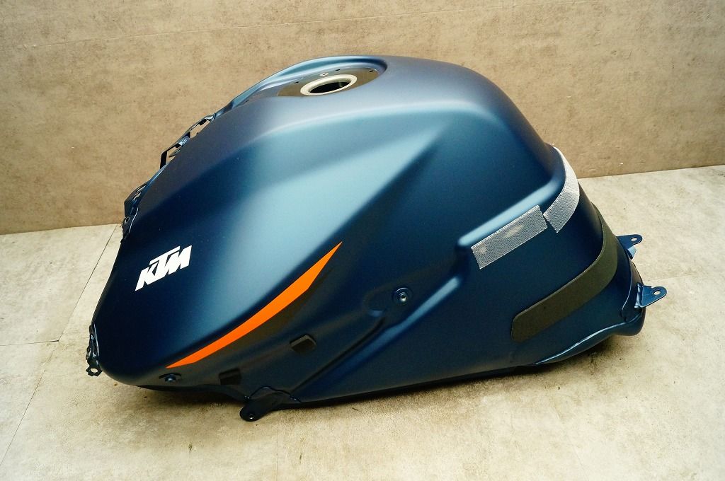 KTM 1290DUKE 純正タンク １ ネイビー 61707013144HCC 純正の元箱有 BRIGHTFACE_UK