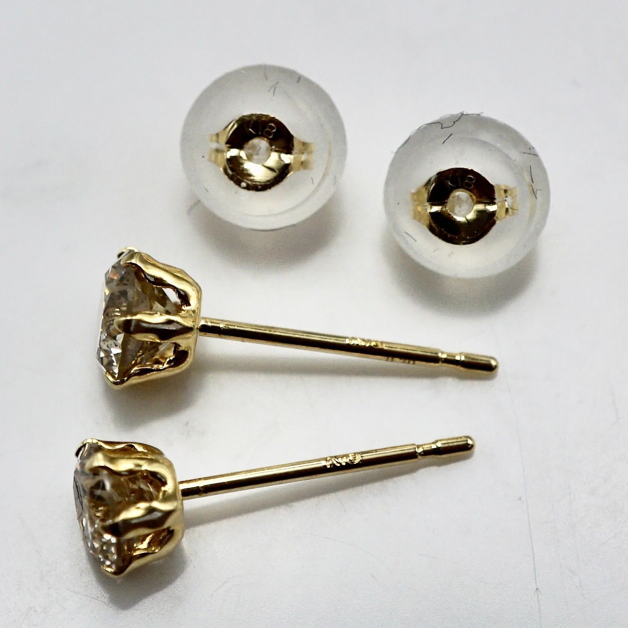 K18 天然ダイヤ 0.60ct スタッドピアス 保証書付 18金 イエロー