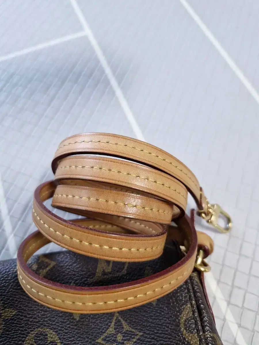 中古】 中美品 サルバトーレフェラガモ Salvatore Ferragamo