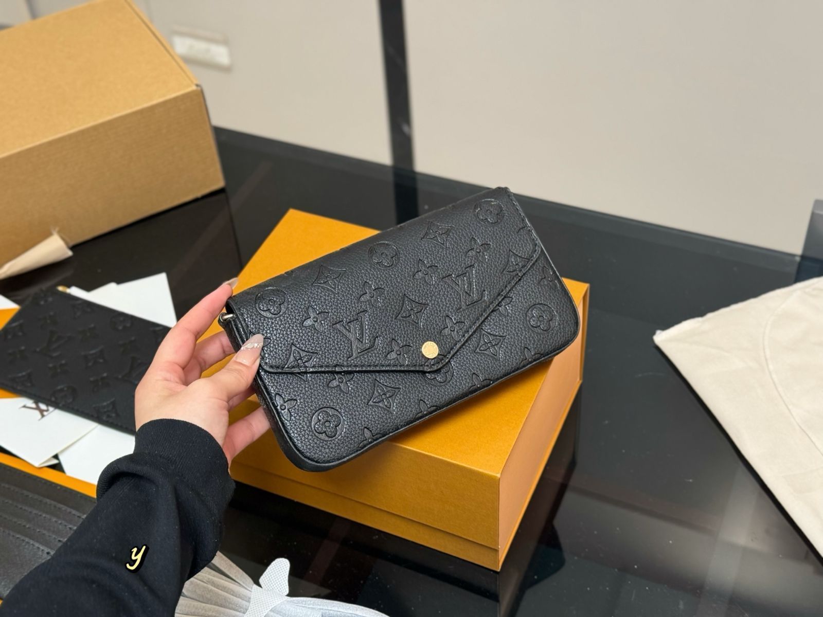 今日 LV Three-in-One Bag ルイ ヴィトン スリーインワン バッグ-MM輸入