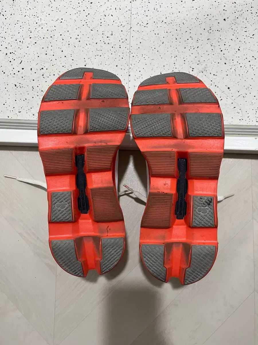 クラウドモンスター 白