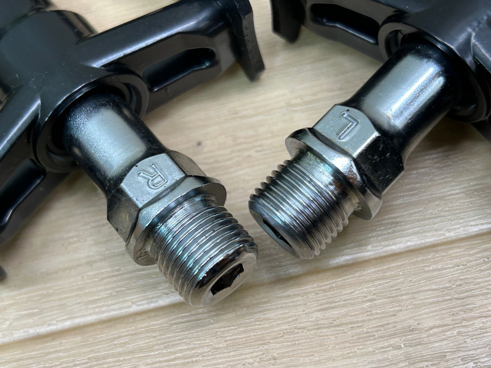 テルスポ イチ推し!! ほぼ未使用!! MKS SYLVAN STREAM NEXT BK 322g 