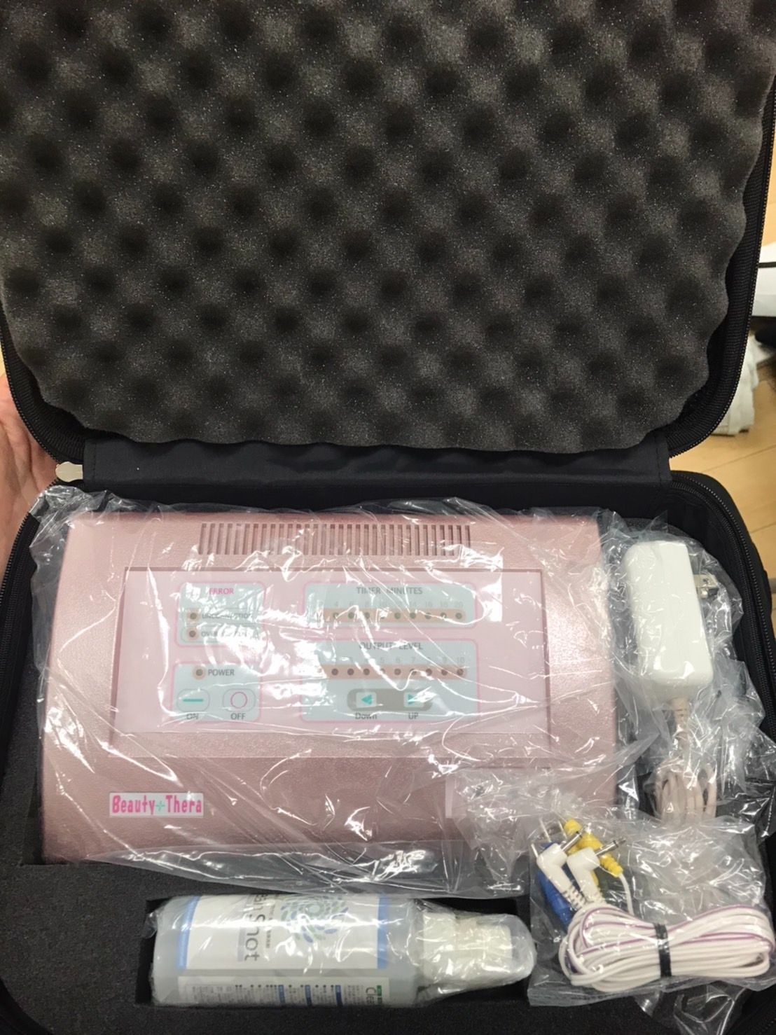 人気 【060】※新品未使用品 EMS ビューティーセラ 家庭用美容器 テクノ