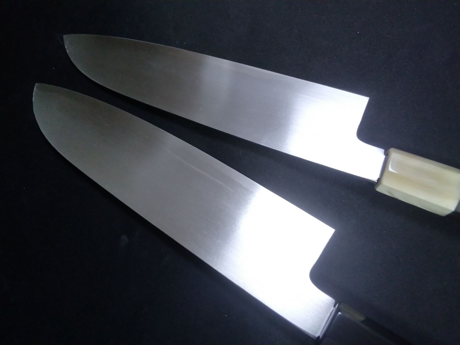 城山刃物製作所 堺業務用刃物メーカー直売 三徳包丁 銀三鋼 木戸仕上げ 黒檀八角水牛柄 口輪水牛白黒選択可