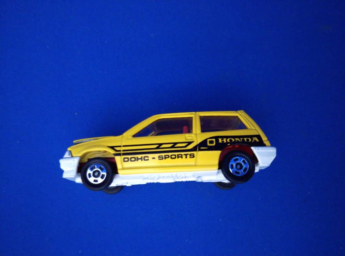 トミカ NO17 ホンダ シビック3ドア 黄色ボディ、白シャーシ、赤ポッチ トミカ 赤箱 No.17 ホンダ シビック 3ドア イエロー 日本製 - メルカリ