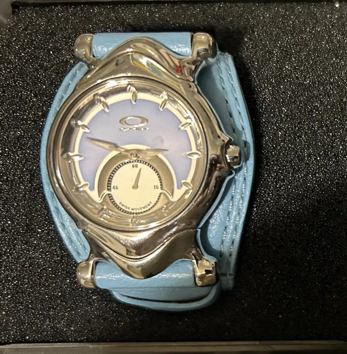 非常に珍しい OAKLEY オークリー 時計 Oakley Jury watch