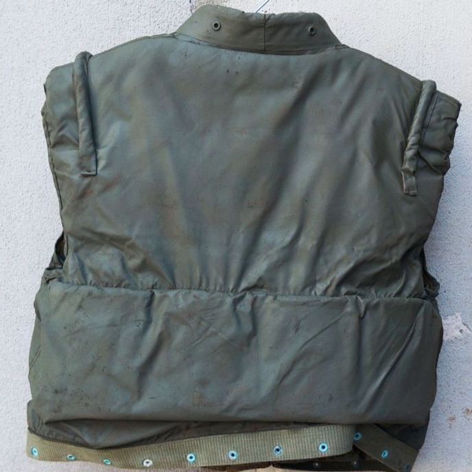 送料無料で新登場！ 米軍実物 ベトナム戦争M55ボディーアーマー 全プレート有り