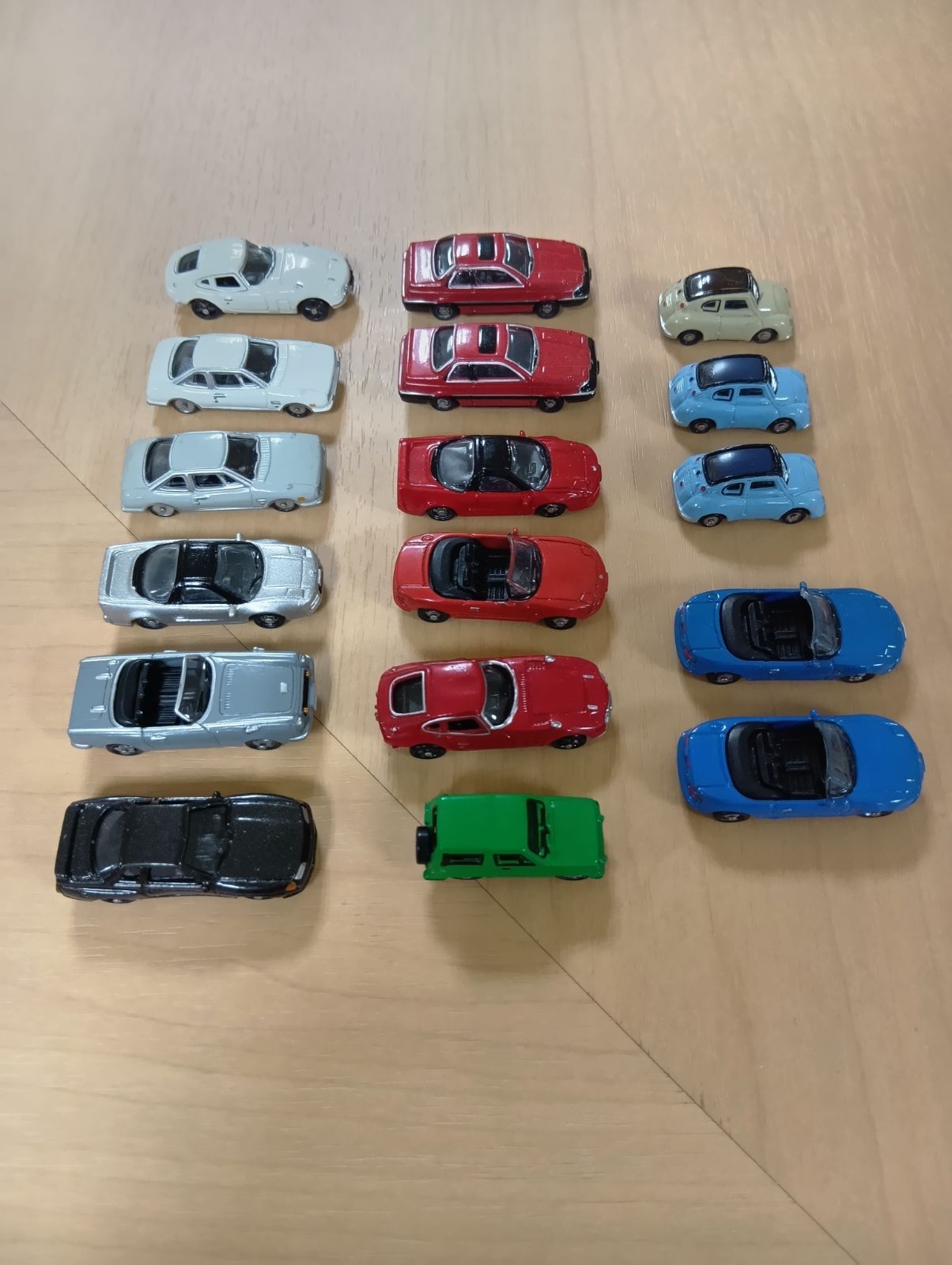 DyDo ダイドー NAVI ミニカー 17台まとめ売り ダイドー✕NAVIコラボミニカー 17台 - メルカリ
