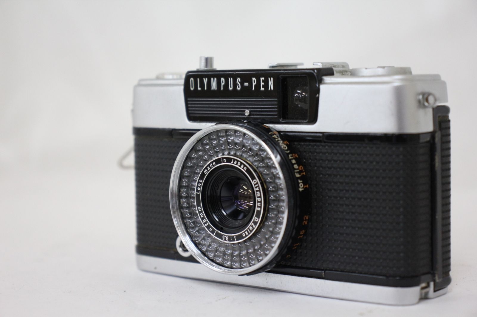 返品保証 オリンパス Olympus-PEN EE-3 D.Zuiko 28mm F3.5 カメラ e2846