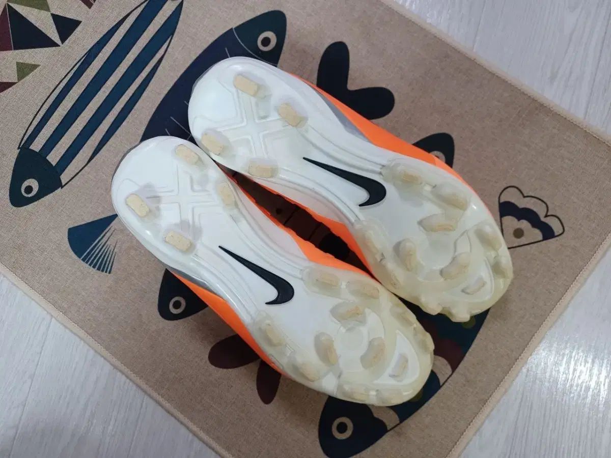 フットサルシューズ