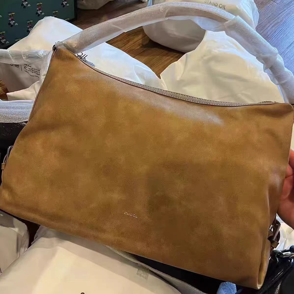 STANDOIL MUSHY BAG マッシュバック キャメル Mushy Bag · マッシュバッグ (キャメル) – Stand Oil Japan