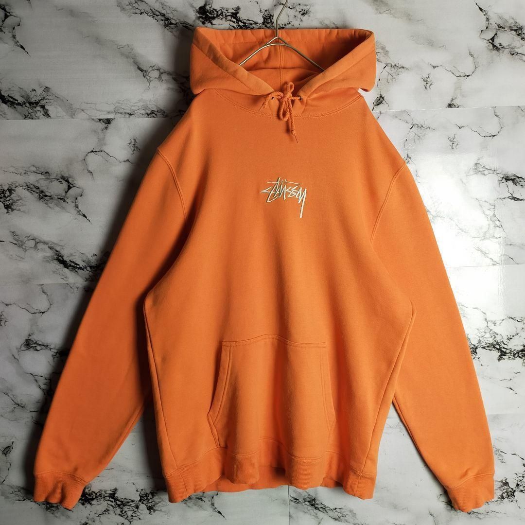 【超人気モデル】 STUSSY センター刺繍ロゴ パーカー 即完売 美品 XL 即完売モデルステューシー☆センター刺繍ロゴパーカー ネイビー 入手