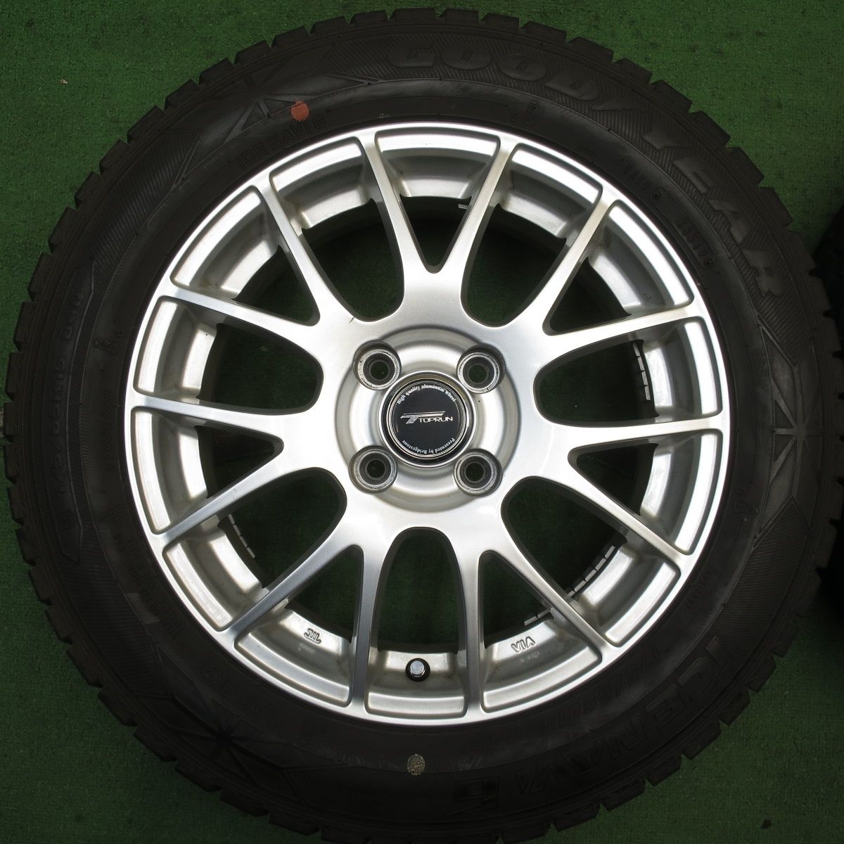 17年製 バリ溝！ ヨコハマ IG50プラス 175/65R14 14インチ 5.5j ＋42 アルミホイールセット 中古 K12 マーチ ノート 等に。 バリ山 YOKOHAMA ヨコハマ IG50プラス 175⁄65R14 スタッドレス タイヤ