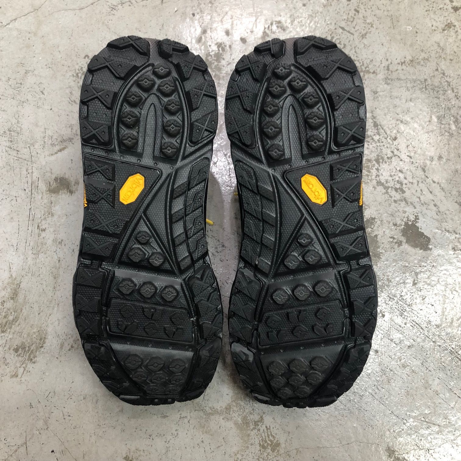 定価33000円 HOKA ONE ONE U TOR SUMMIT 1147952 トーサミット 