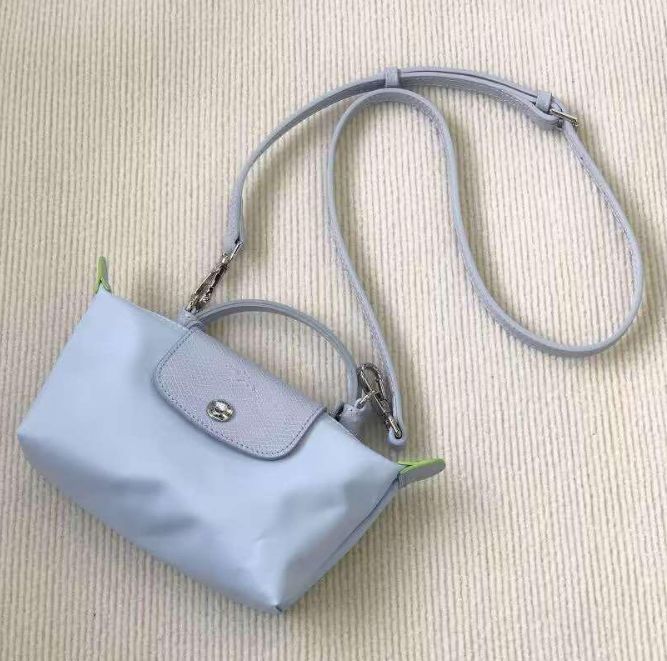 新品 longchamp ロンシャン ポーチ ハンドル付き スカイブルー トート 