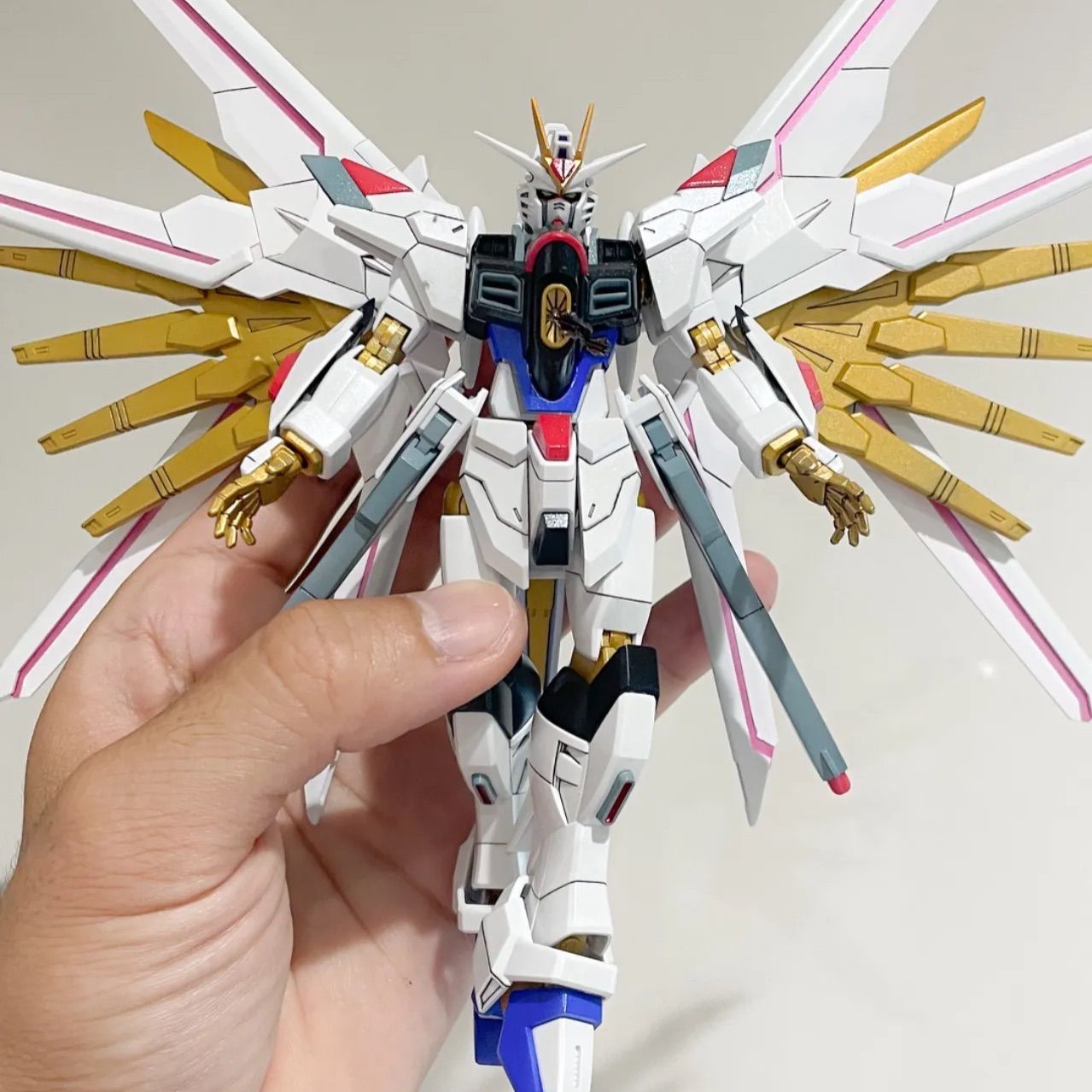 HG 1/144マイティーストライクフリーダムガンダム塗装完成品 HG 1/144 マイティーストライクフリーダムガンダム 塗装 完成品