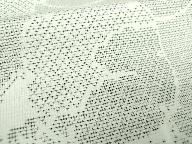 平和屋着物○本場大島紬 白大島 9マルキ 120亀甲 雪輪重ね松文 正絹