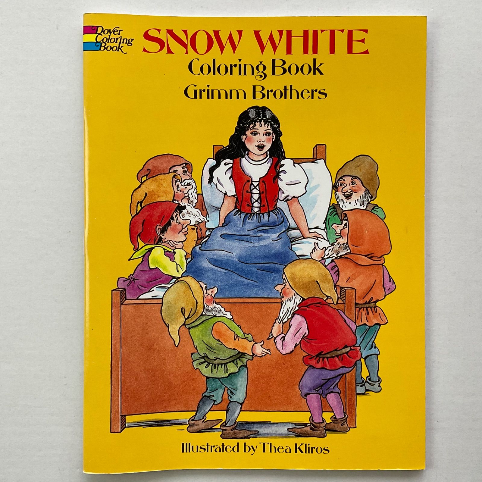 洋書 塗り絵 絵本 白雪姫 と 7人の小人 SNOW WHITE 絶版 - メルカリ