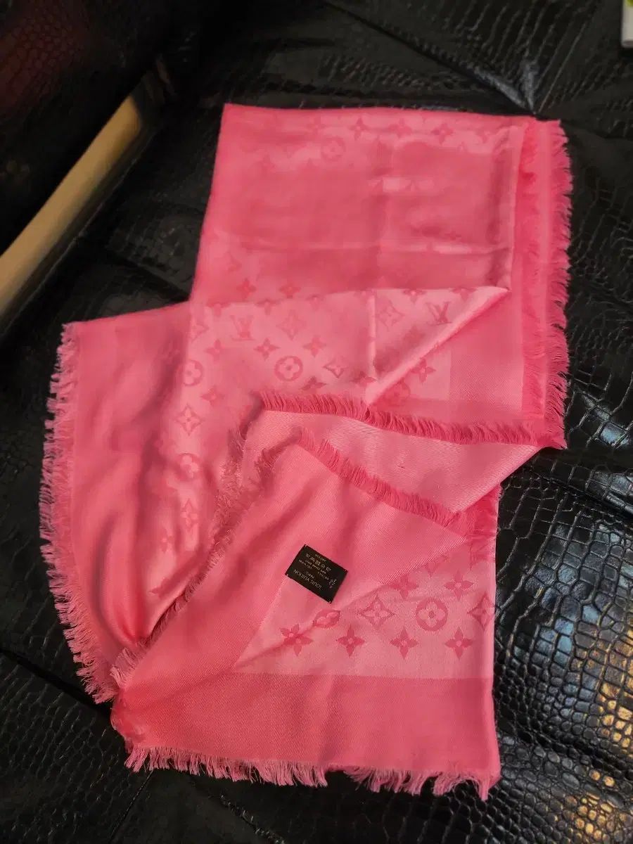 Louis Vuitton ルイヴィトン クラシック モノグラム ショール ピンク
