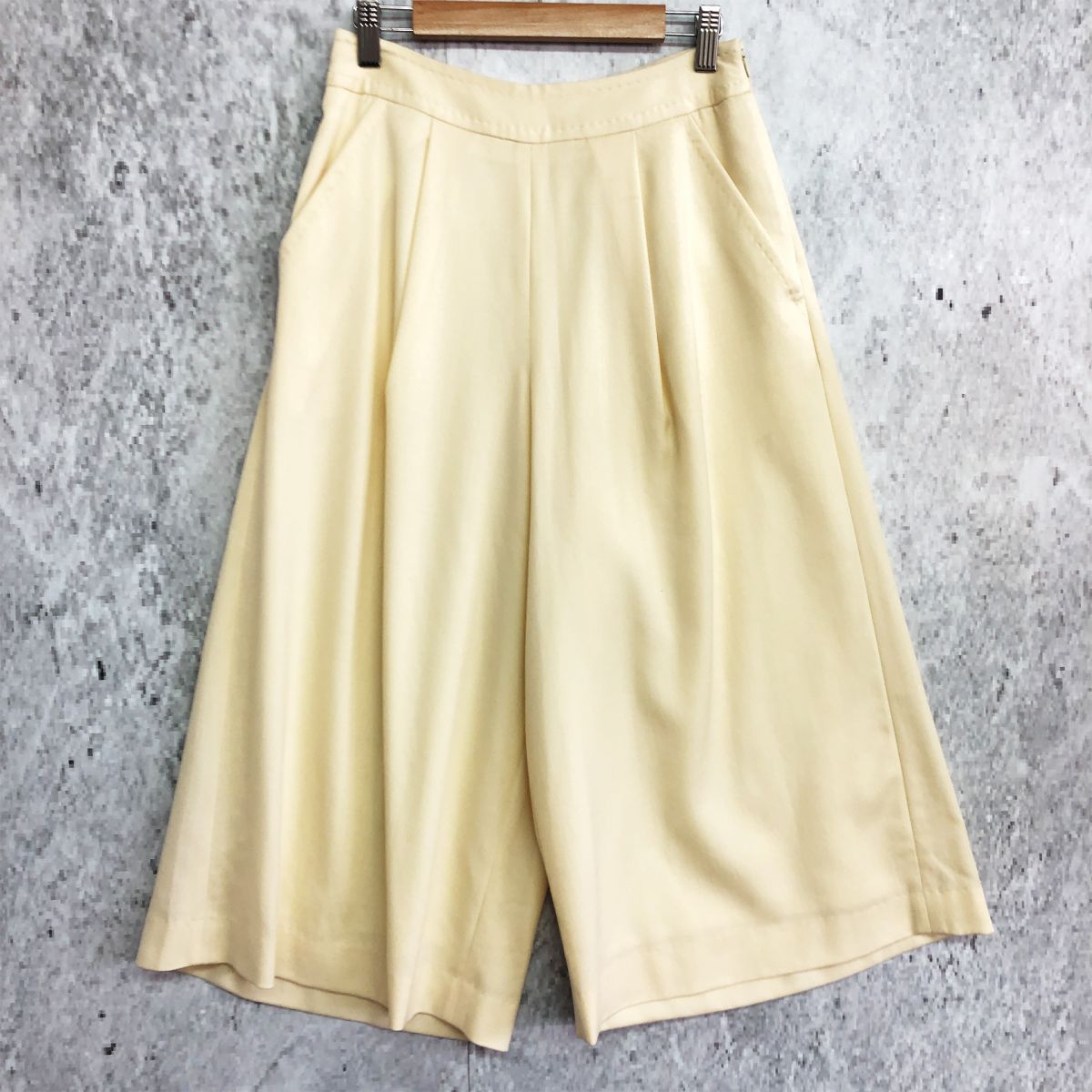 qualite カリテ ベネ ストレッチ キュロット バニラ 38サイズ 〇□
