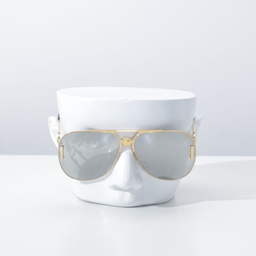 美品　ヴェルサーチ　サングラス　メデューサ　オーバル　ゴールド　べっ甲 美品 ヴェルサーチ サングラス メデューサ オーバル ゴールド