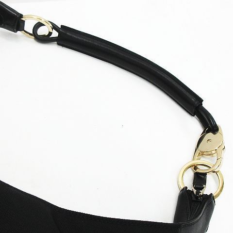 GUCCI グッチ GGキャンバス ハーフムーン ワンショルダーバッグ GUCCI グッチ GGキャンバス ハーフムーン ワンショルダーバッグ