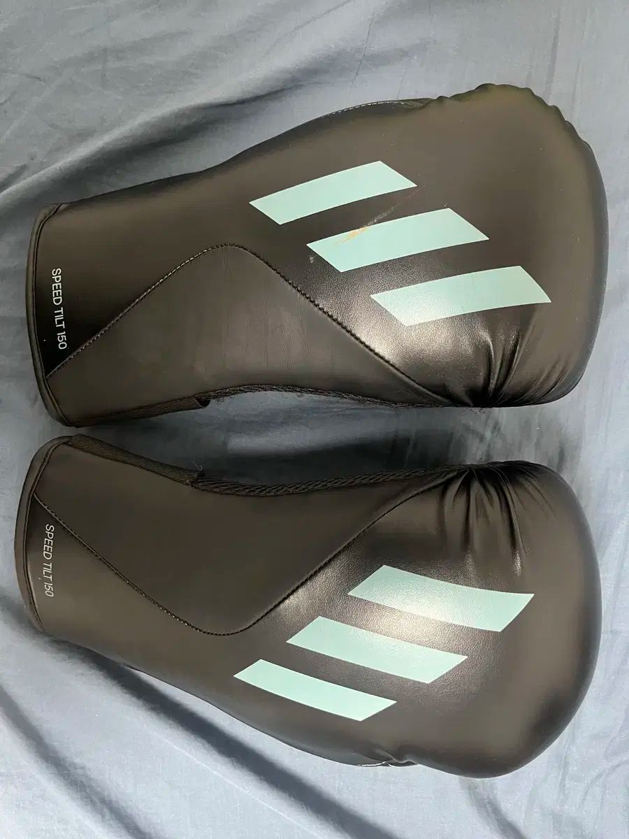 adidas アディダス 傾斜 150 14oz ボクシング グローブ