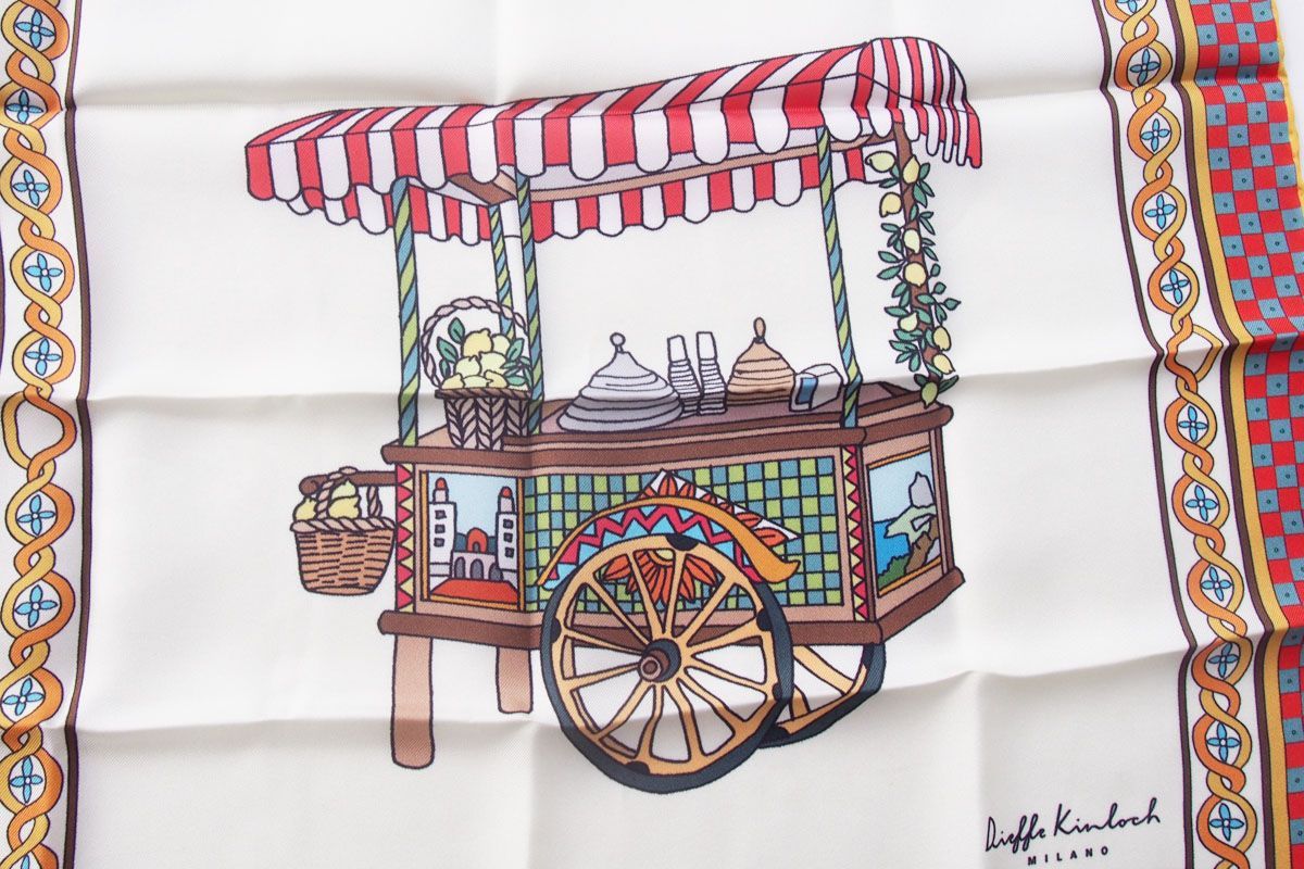 | |キンロック|Dieffe Kinloch|ストリートワゴンモチーフプリントシルクスクエアスカーフ