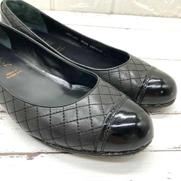 BALLY バリー　レディース　フラットシューズ　未使用品 美品❣️ BALLYバリー22cmキルティングレザー パンプスフラット