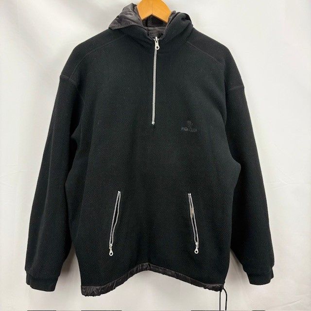 モンクレール リバーシブル ナイロンジャケット 背面ロゴ 収納フード