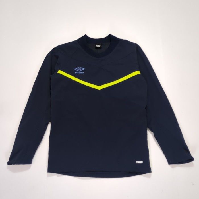 メンズ サッカーウェア ピステトップ ラインドクロストップ UUUSJF31