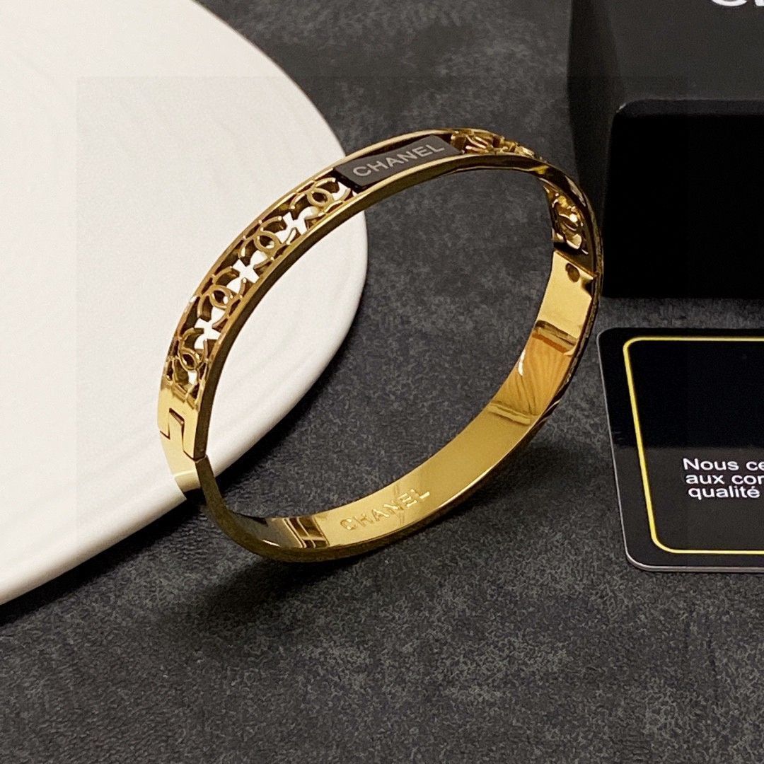 CHANEL♥新作♥アートな気品あふれるブレスレット 楽天市場】【新品□正規品□送料無料□ギフト包装無料】CHANEL