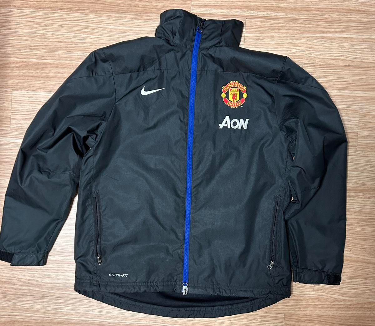 【Bunjang商品韓国直送】MANCHESTER UNITED FC(マンチェスター・ユナイテッドFC) ウインドブレーカー