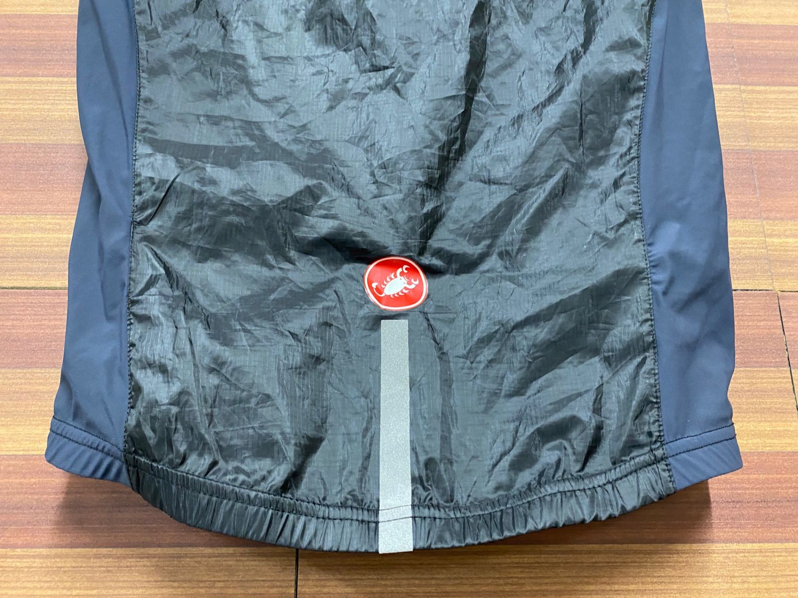 IE677 カステリ CASTELLI サイクルベスト ジレ 黒 グレー M