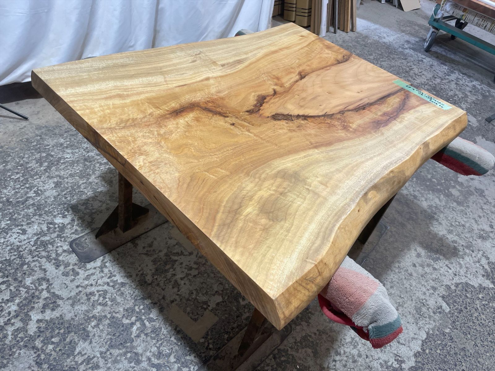 クス9270 楠 一枚板無垢材 1160x860-910x63mm ダイニングテーブル ローテーブル センターテーブル 天板 樟 くすのき