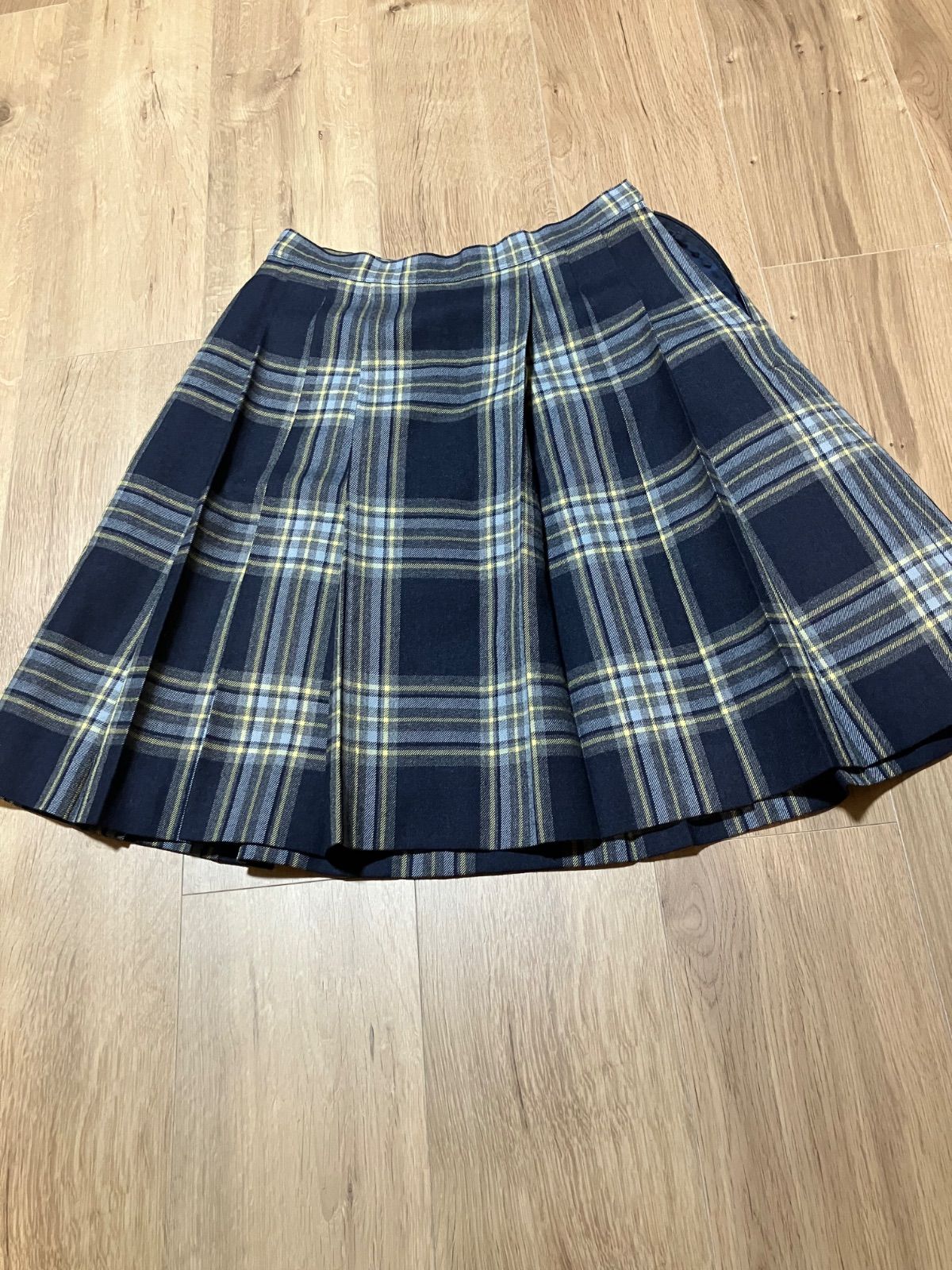 訳あり】Burberry チェックスカート キッズ 160サイズ S〜M