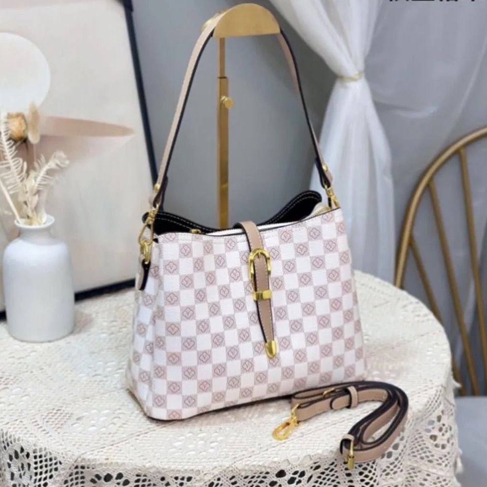 ショルダーバック ダミエ柄 （LOUIS VUITTON(ルイヴィトン